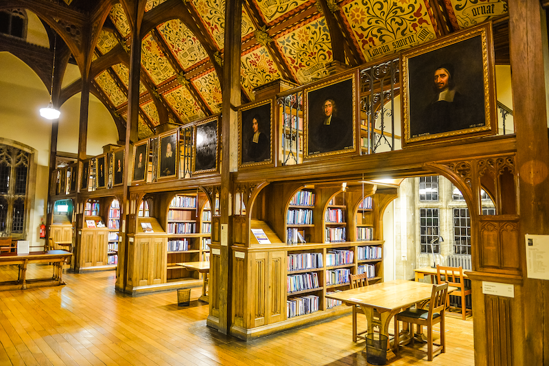 Mansfield College library interior, showing ceiling design by Greg Smolonski